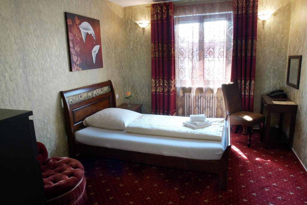 Hotel Krone ฟรีเซนไฮม์ ห้อง รูปภาพ
