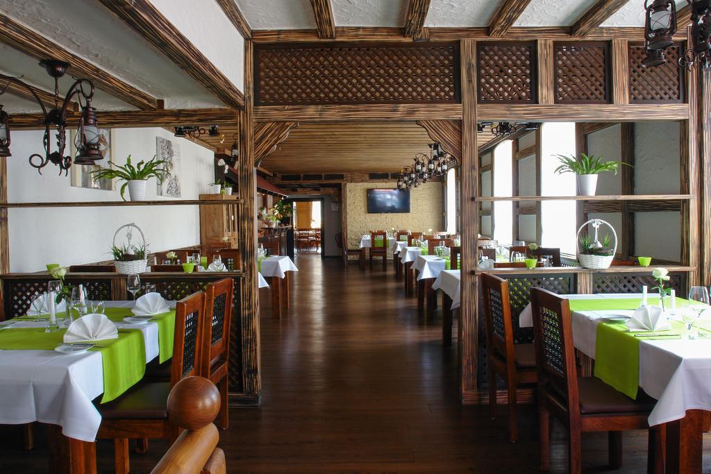 Hotel Krone ฟรีเซนไฮม์ ภายนอก รูปภาพ