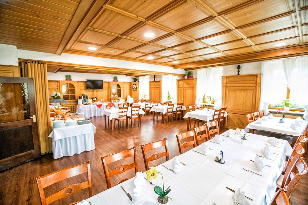 Hotel Krone ฟรีเซนไฮม์ ภายนอก รูปภาพ